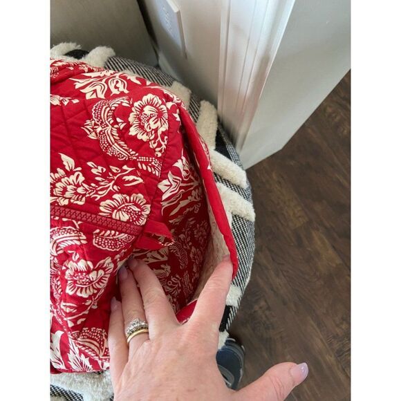 The Chandler Collection (red quilted duffle bag) - Picture 4 of 10